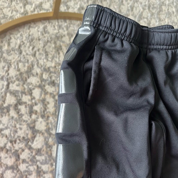 EUC Nike Elite Kids Therma-Fit Black Athletic Sweat Pants, 3T - Picture 3 of 7